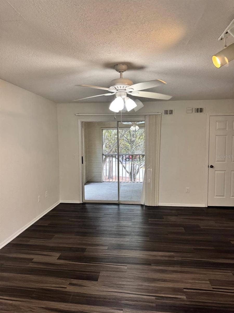 5136 PARK CENTRAL DRIVE, #223, Orlando, FL 32839 5136 PARK CENTRAL DRIVE, #223, Orlando, FL 32839