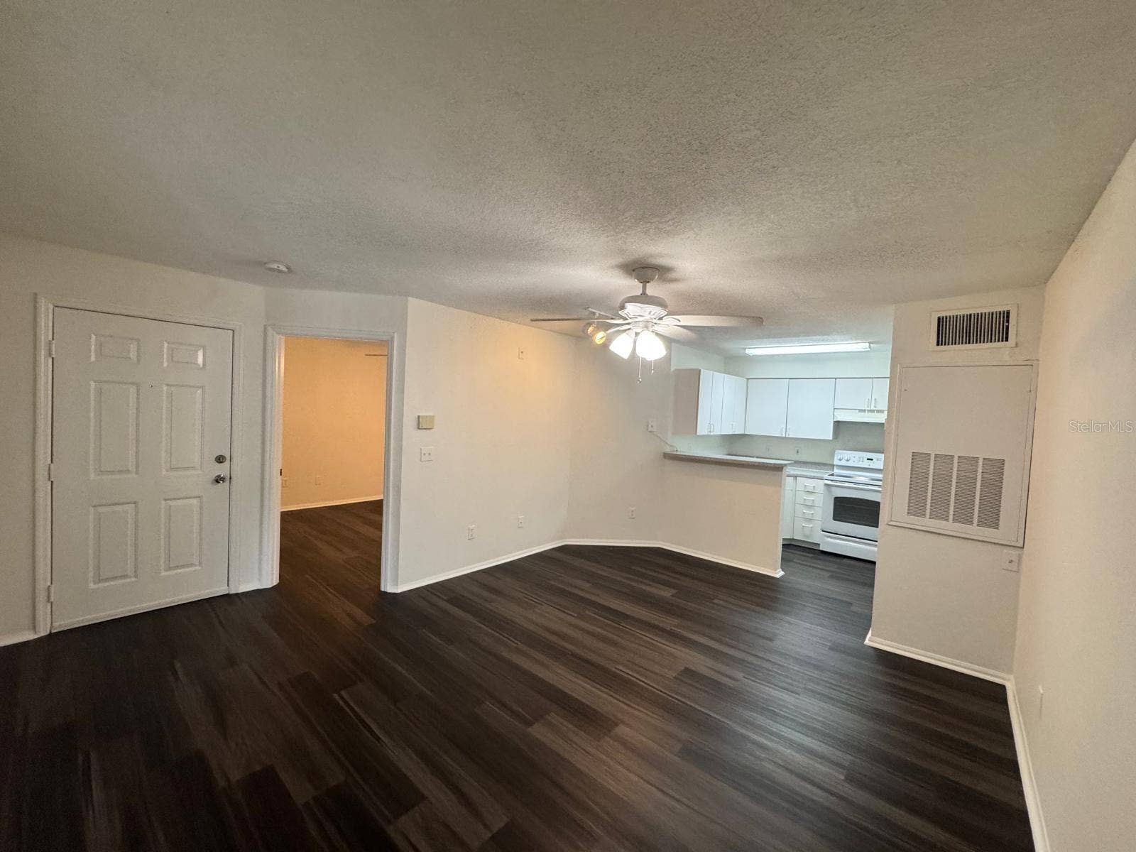 5136 PARK CENTRAL DRIVE, #223, Orlando, FL 32839 5136 PARK CENTRAL DRIVE, #223, Orlando, FL 32839