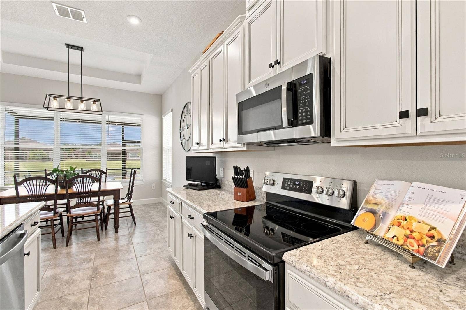 4085 VIA TOLEDO COURT, Poinciana, FL 34759 Kitchen