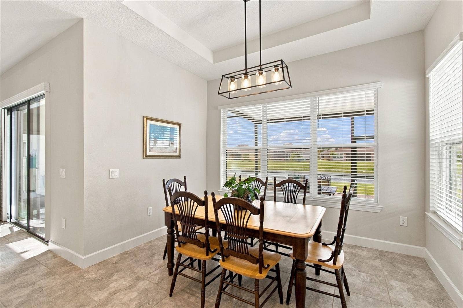 4085 VIA TOLEDO COURT, Poinciana, FL 34759 Dining Rm with EXTRA corner window