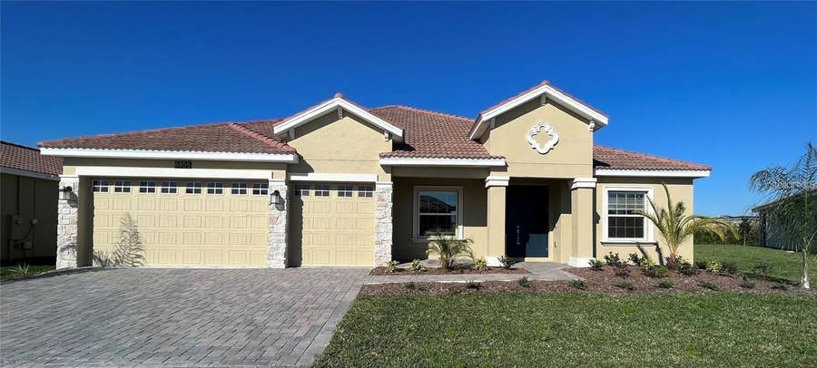 Property photo for 8855 FALLEN OAK DRIVE, Davenport, FL