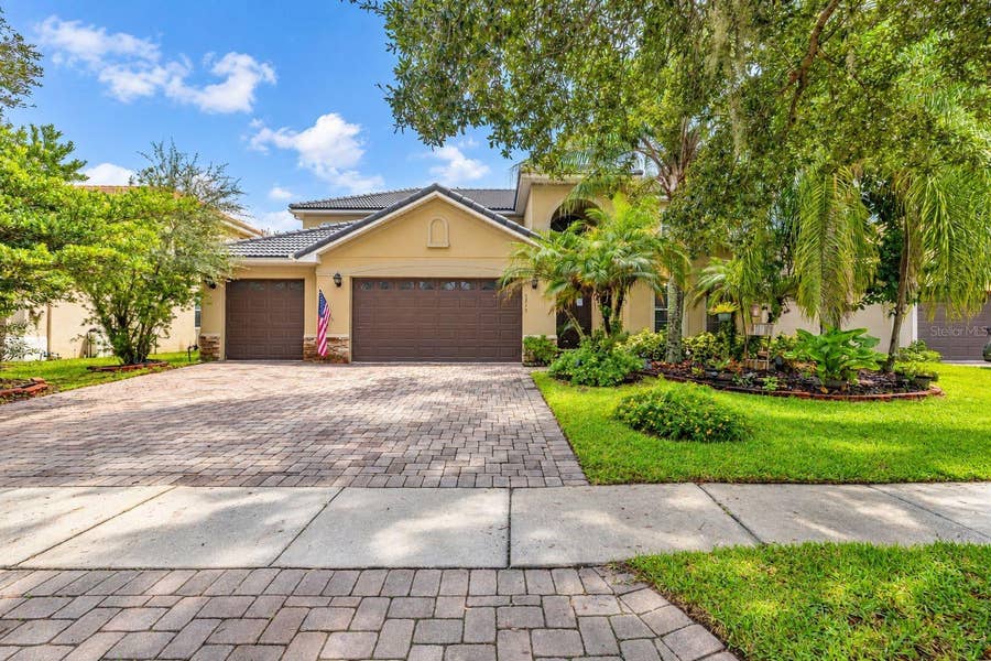 Property photo for 3713 EAGLE ISLE CIRCLE, Kissimmee, FL