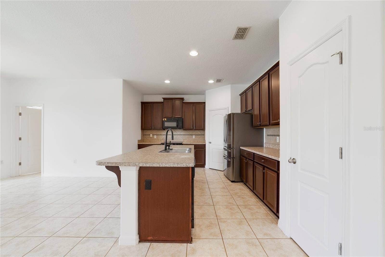 8036 CRUSHED PEPPER AVENUE, Orlando, FL 32817 8036 CRUSHED PEPPER AVENUE, Orlando, FL 32817