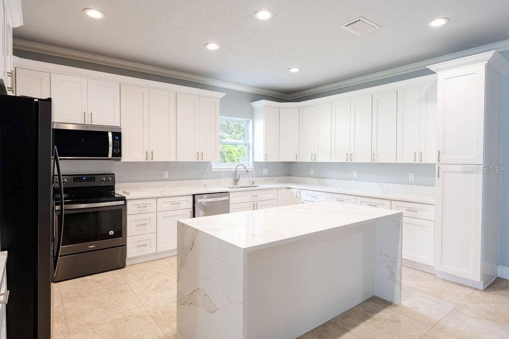 1846 KNIGHT AVENUE, Orlando, FL 32826 1846 KNIGHT AVENUE, Orlando, FL 32826