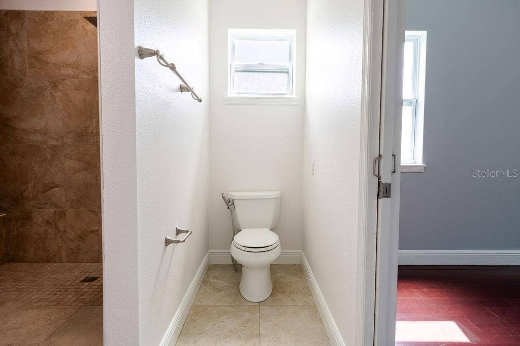 1846 KNIGHT AVENUE, Orlando, FL 32826 1846 KNIGHT AVENUE, Orlando, FL 32826