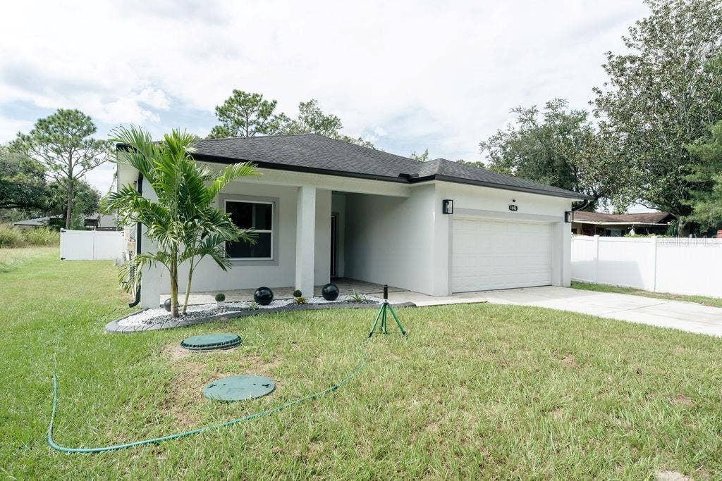 1846 KNIGHT AVENUE, Orlando, FL 32826 1846 KNIGHT AVENUE, Orlando, FL 32826