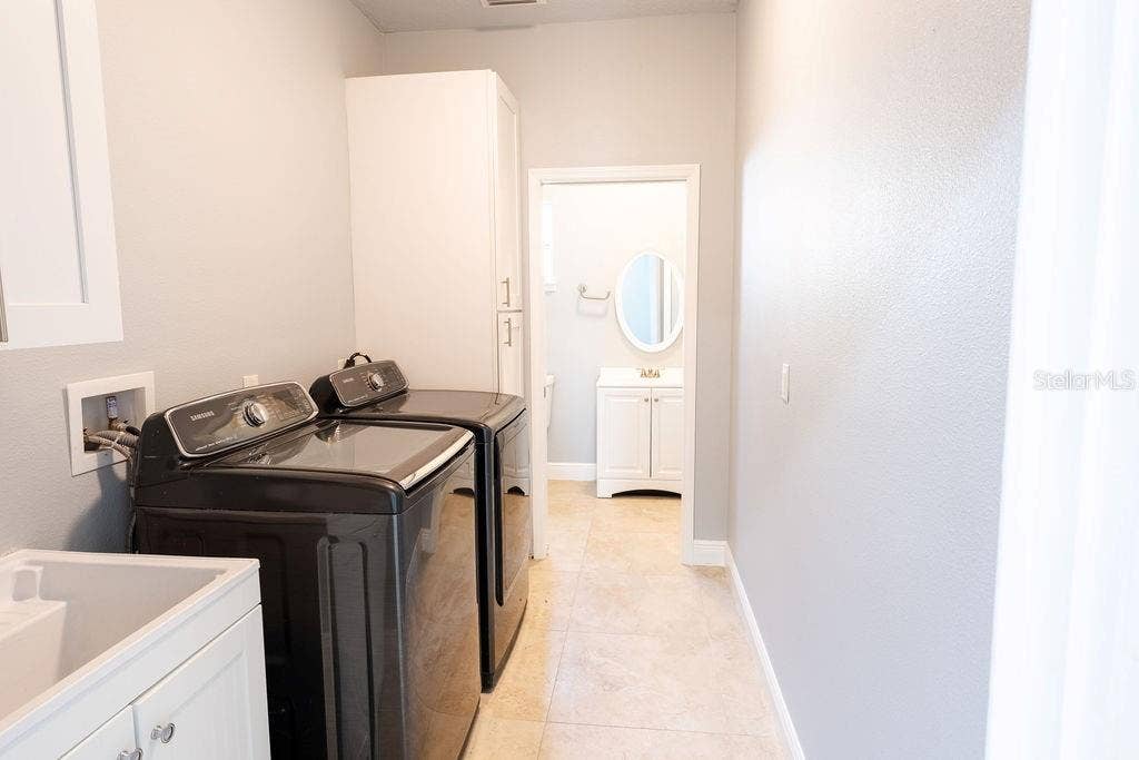 1846 KNIGHT AVENUE, Orlando, FL 32826 1846 KNIGHT AVENUE, Orlando, FL 32826