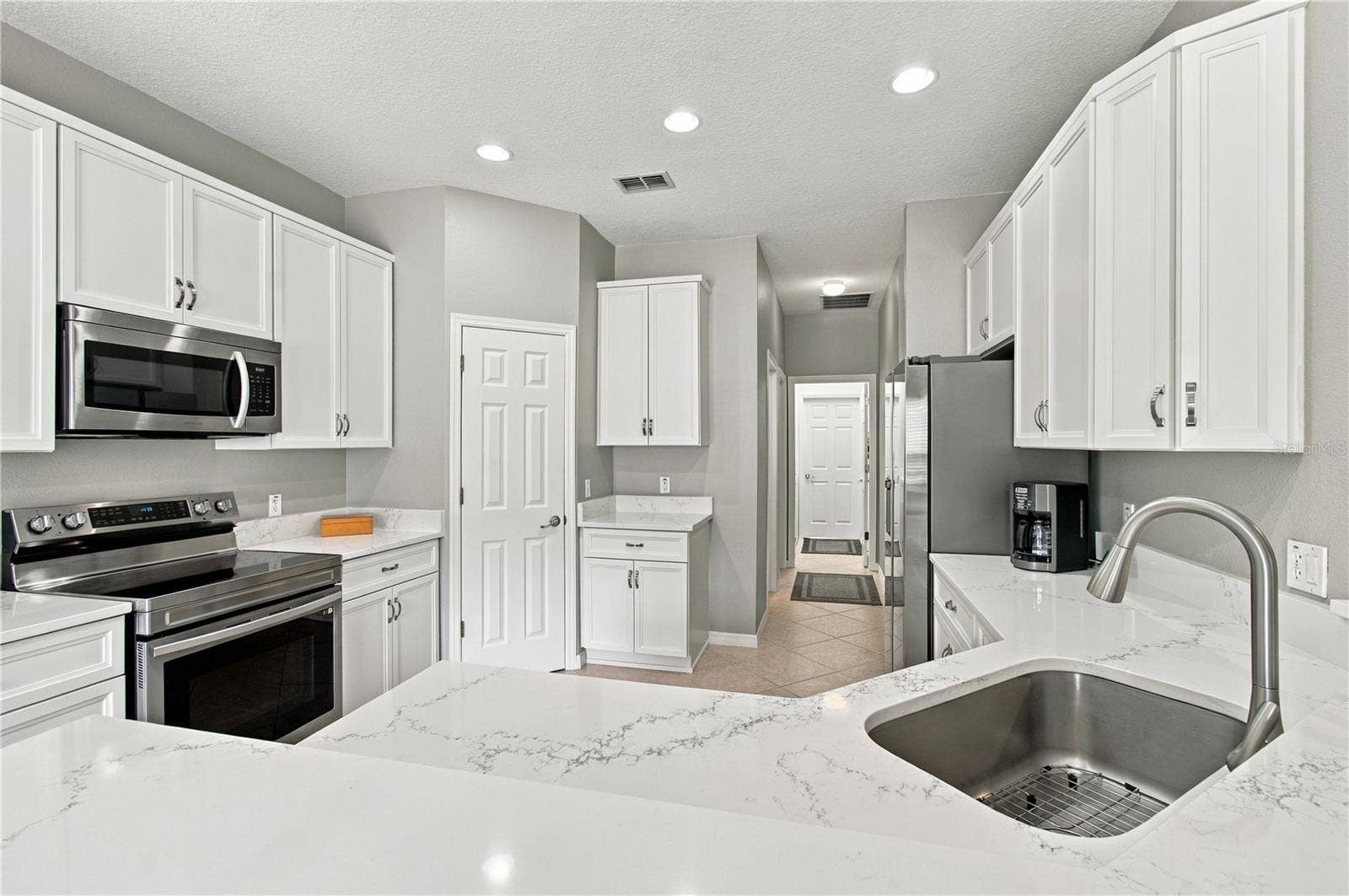 QUARTZ COUNTERS
