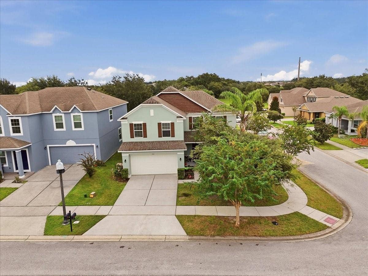 724 PATACHES PLACE, Groveland, FL 34736