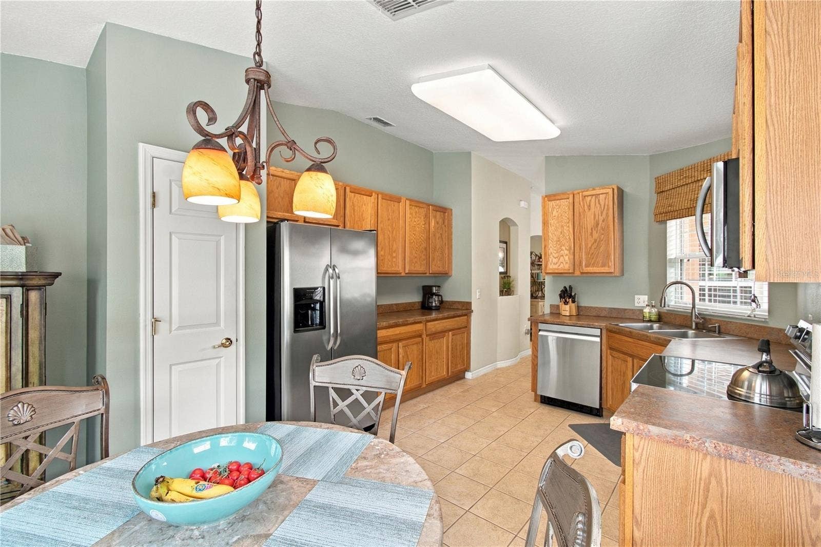 516 GRAND CANAL DR, Poinciana, FL 34759 SPACIOUS KITCHEN