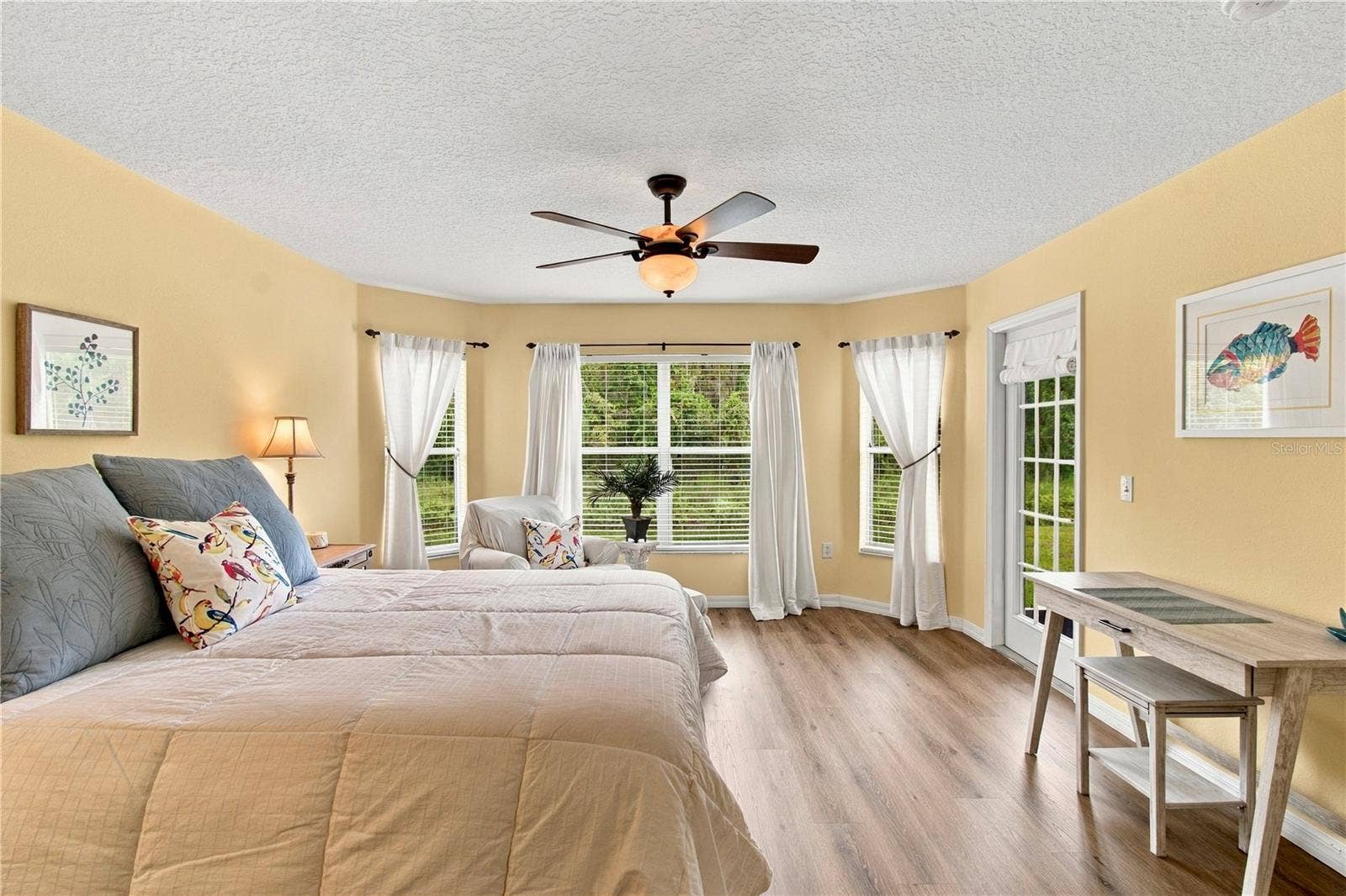 516 GRAND CANAL DR, Poinciana, FL 34759 BAY WINDOW PRIMARY SUITE