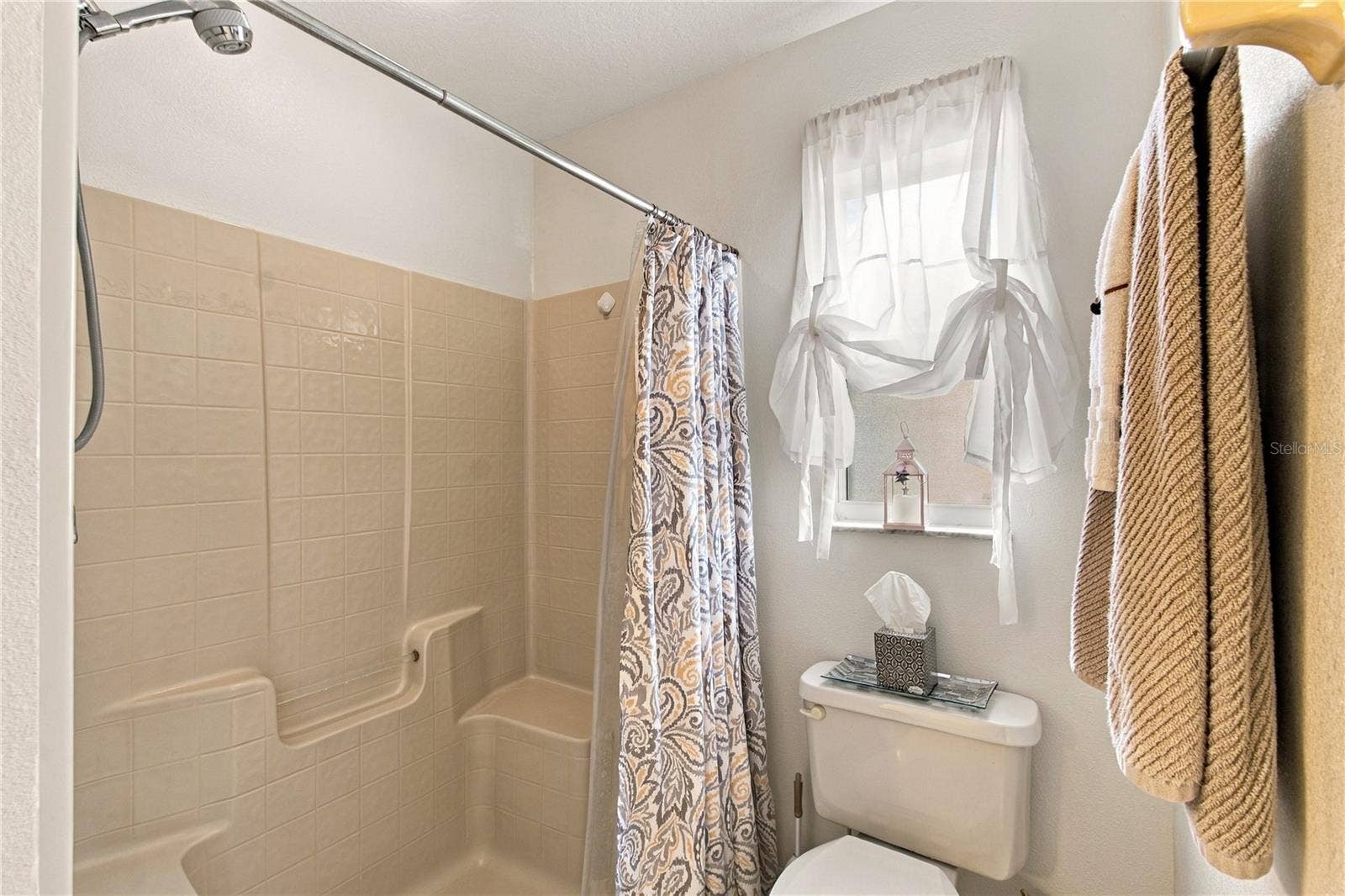 516 GRAND CANAL DR, Poinciana, FL 34759 WALK-IN SHOWER