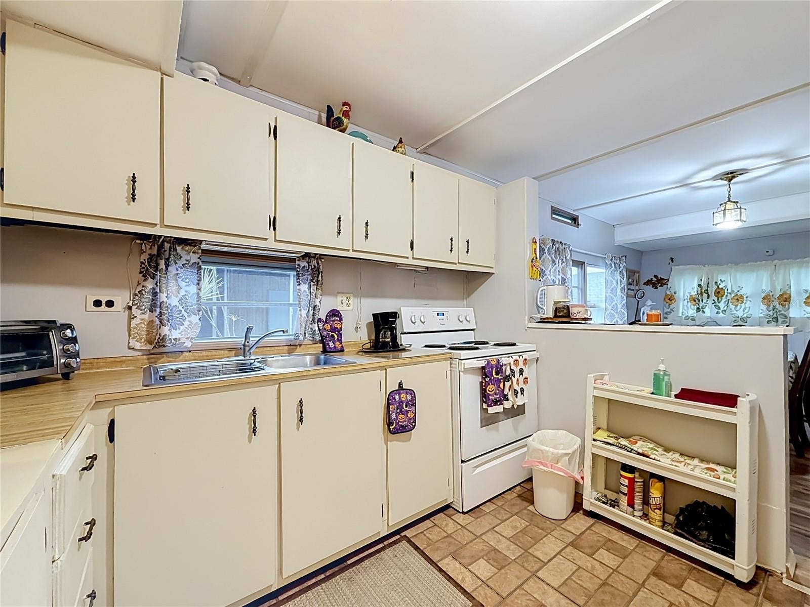 7490 46TH AVENUE N, #101, St Petersburg, FL 33709 7490 46TH AVENUE N, #101, St Petersburg, FL 33709