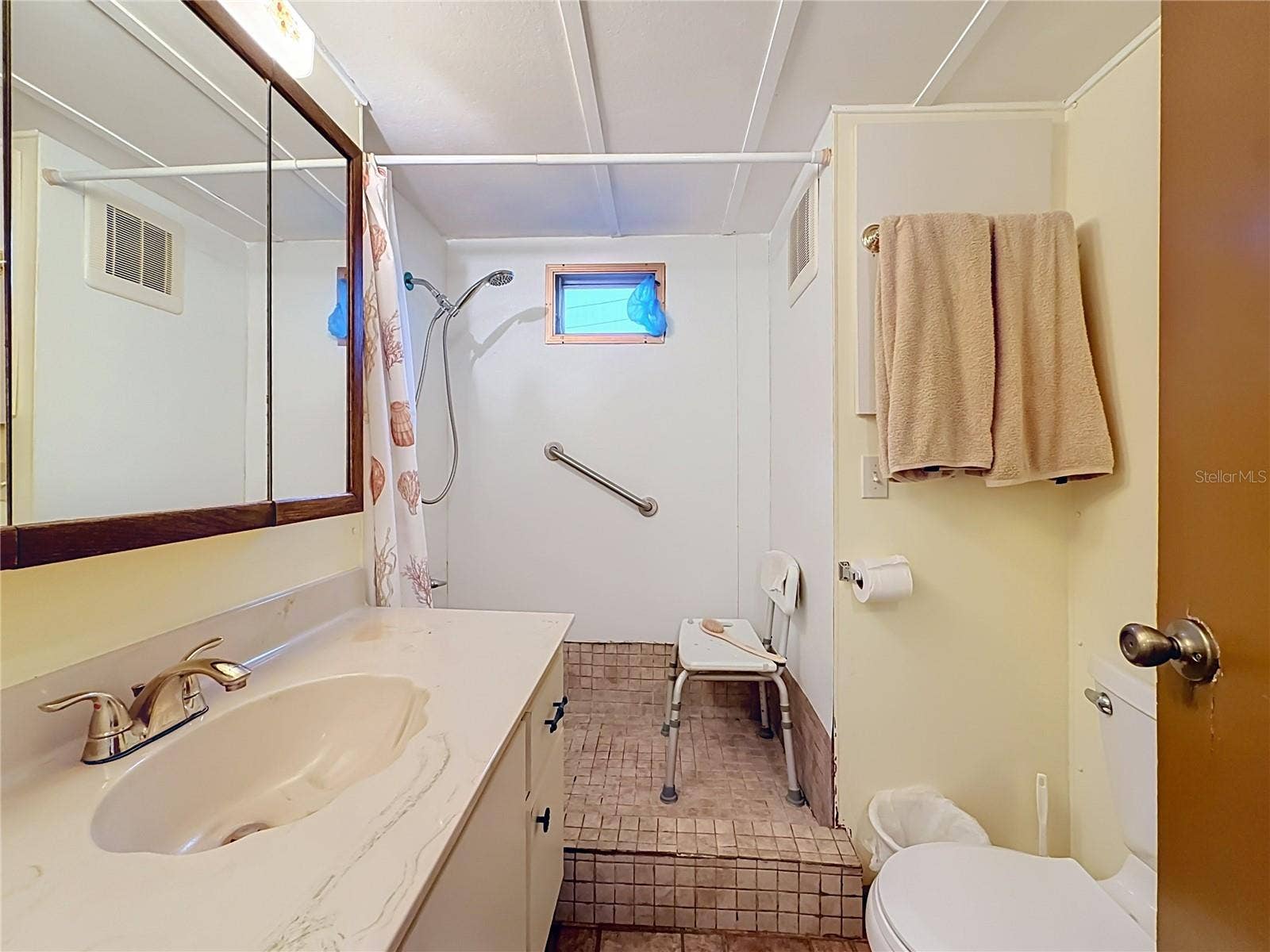 7490 46TH AVENUE N, #101, St Petersburg, FL 33709 7490 46TH AVENUE N, #101, St Petersburg, FL 33709