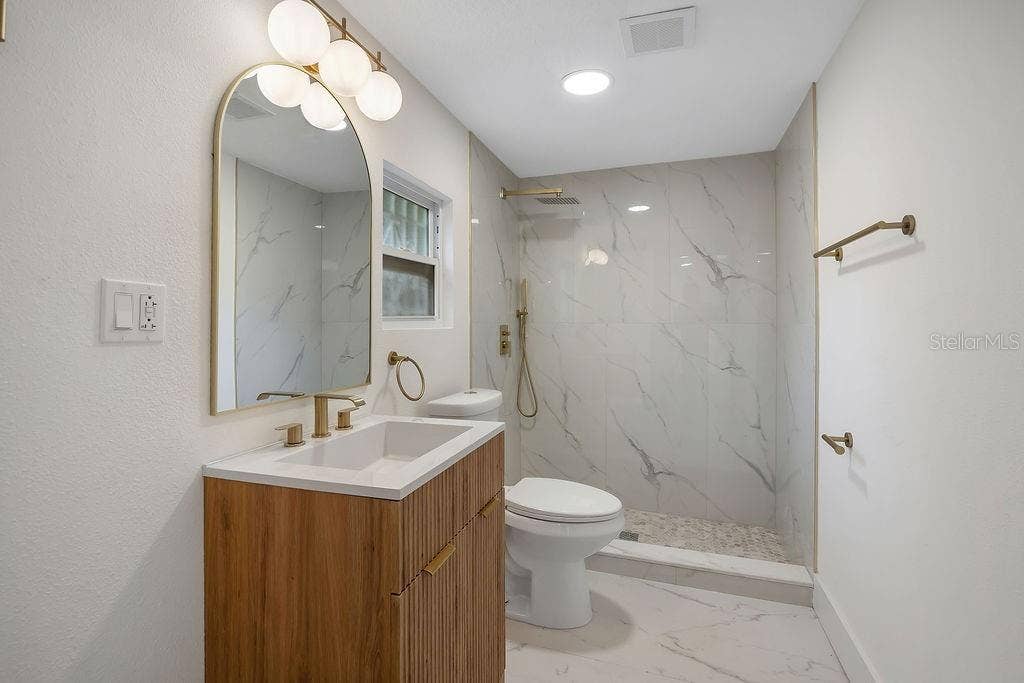 842 DENNIS AVENUE, Orlando, FL 32807