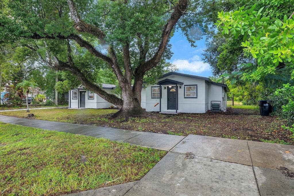842 DENNIS AVENUE, Orlando, FL 32807