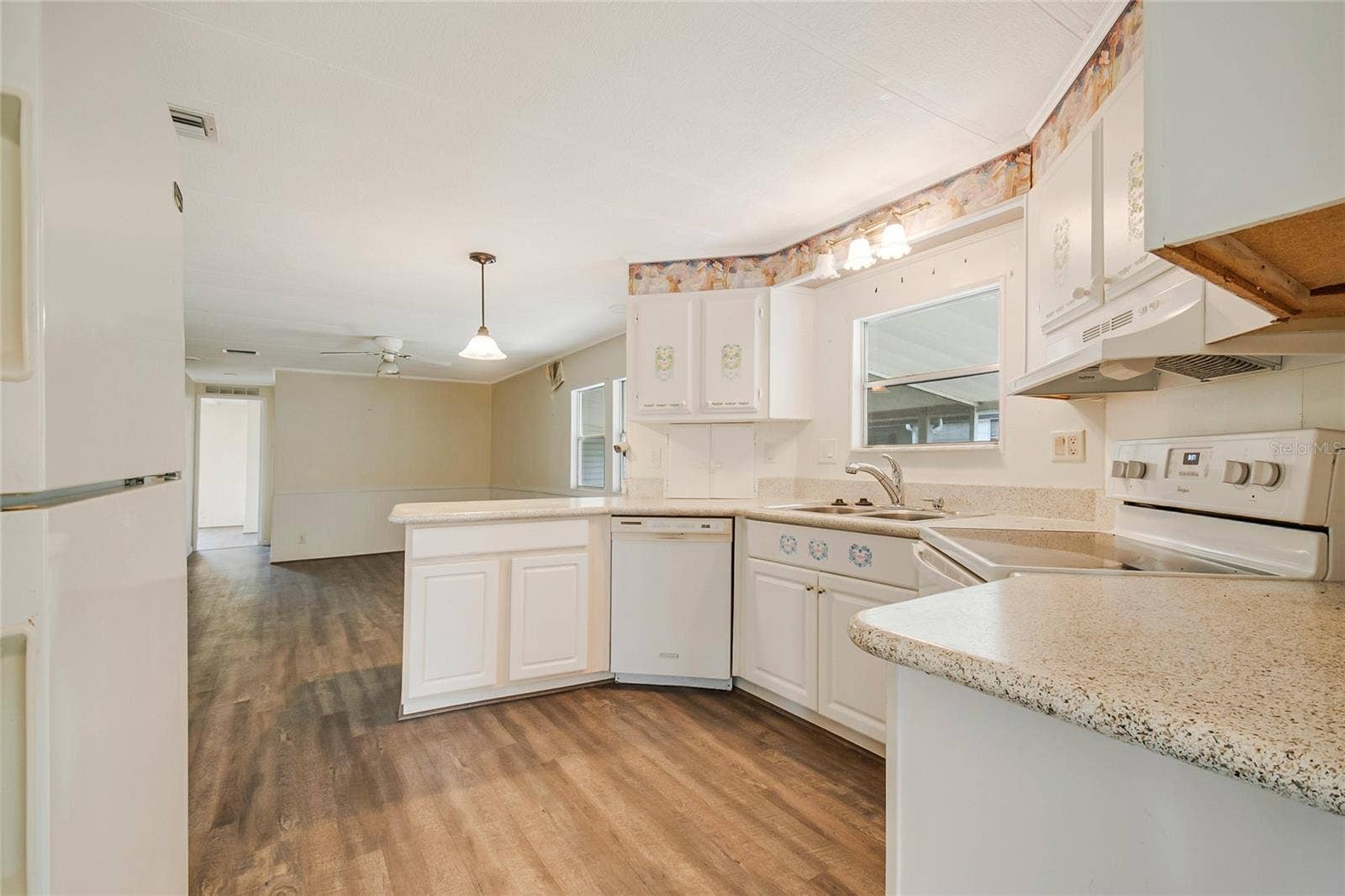 2537 LONGPINE LANE, St Cloud, FL 34772 2537 LONGPINE LANE, St Cloud, FL 34772