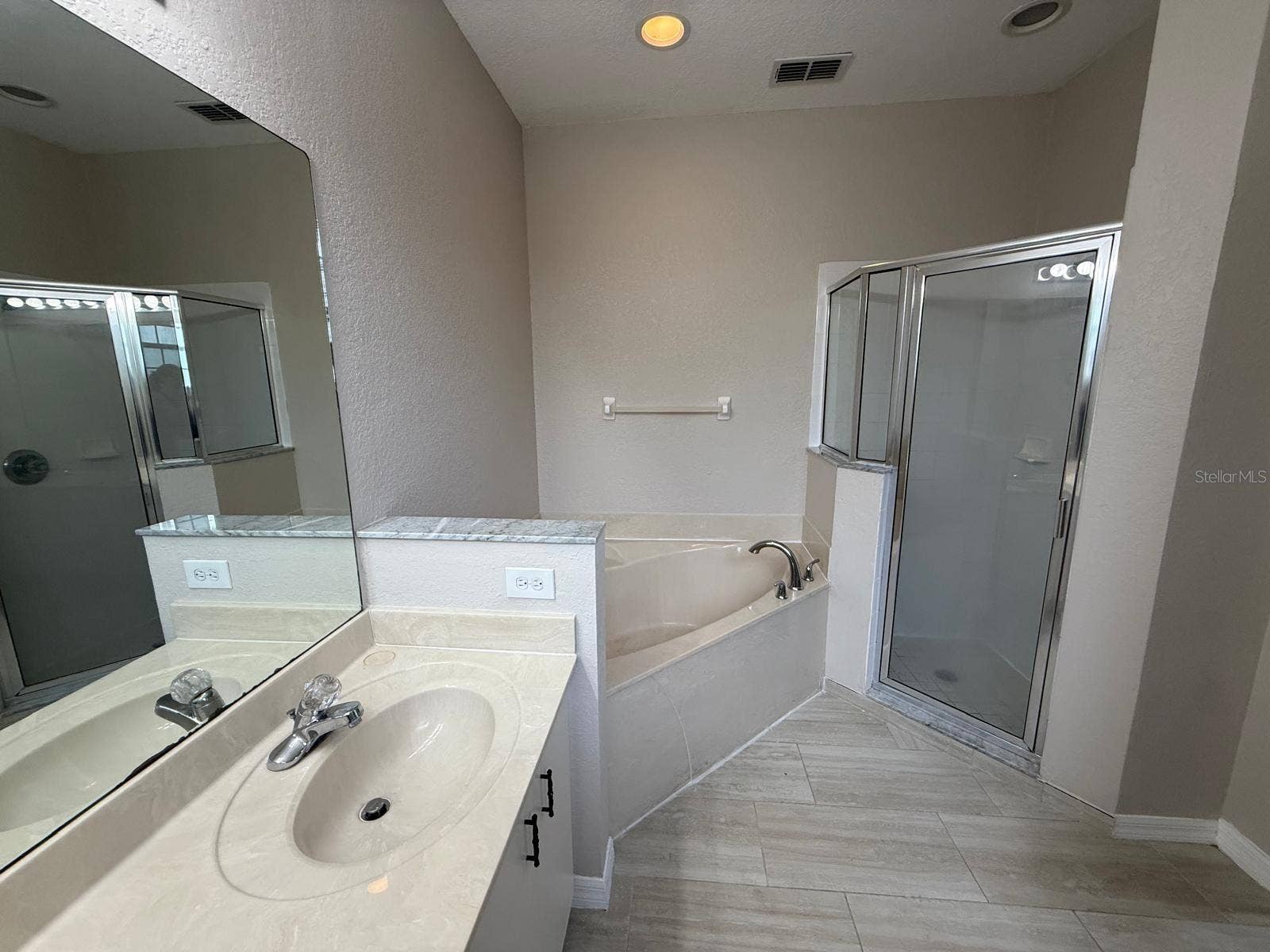 10201 INDIAN CREEK DRIVE, #10B, Poinciana, FL 34759