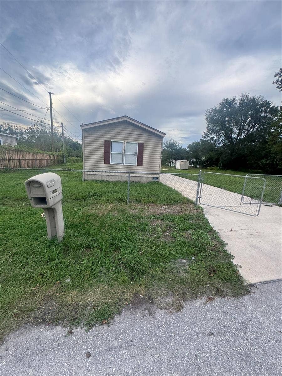 2360 PLUM AVENUE, Auburndale, FL 33823