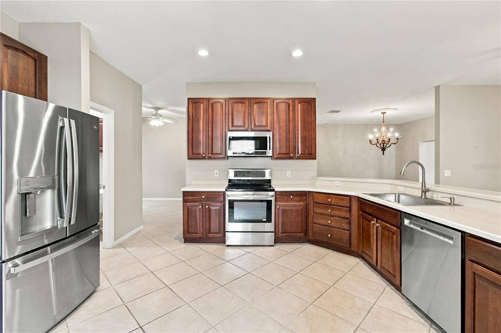 352 HAMRICK DR, Poinciana, FL 34759 352 HAMRICK DR, Poinciana, FL 34759