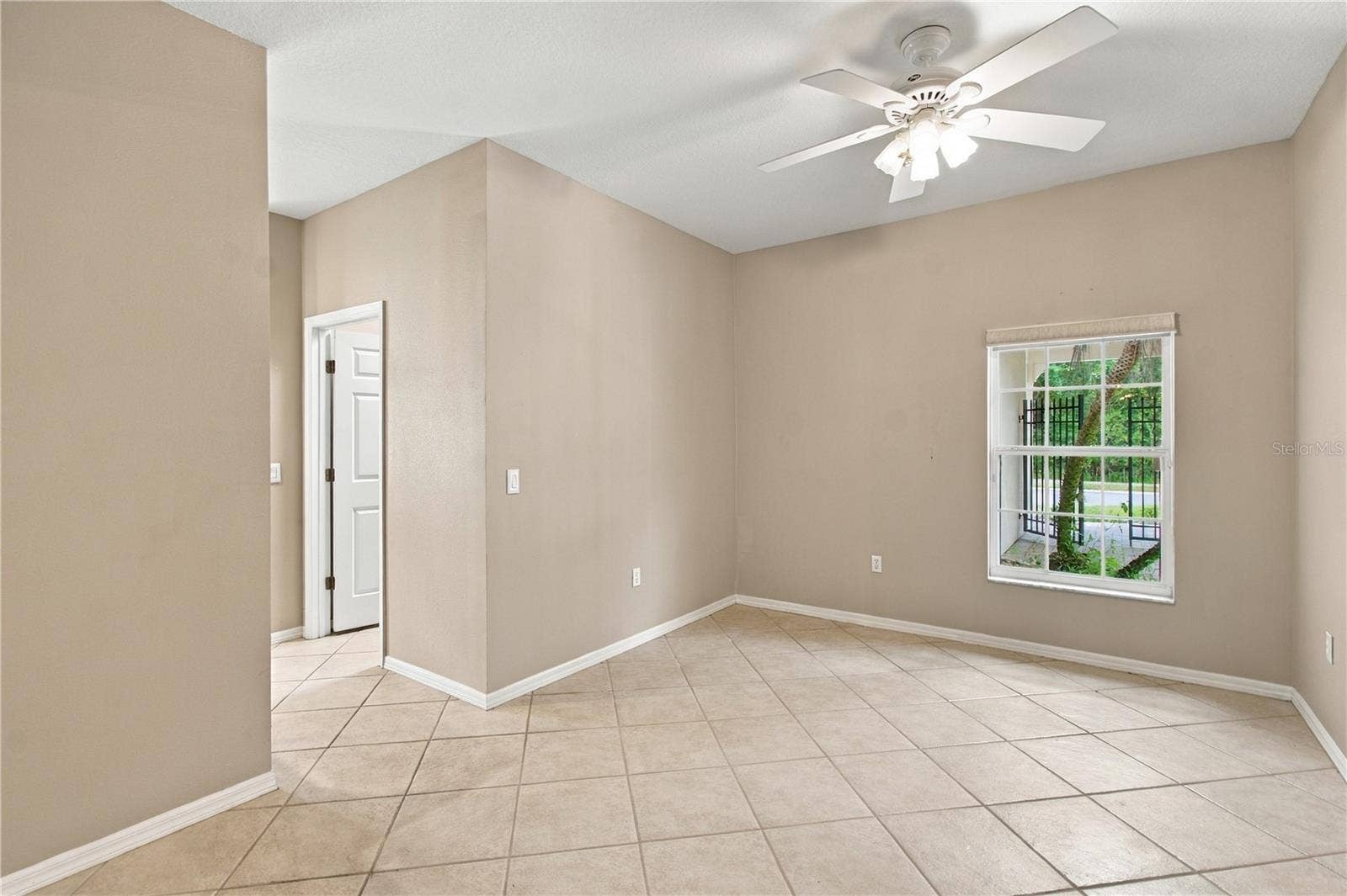 352 HAMRICK DR, Poinciana, FL 34759 352 HAMRICK DR, Poinciana, FL 34759