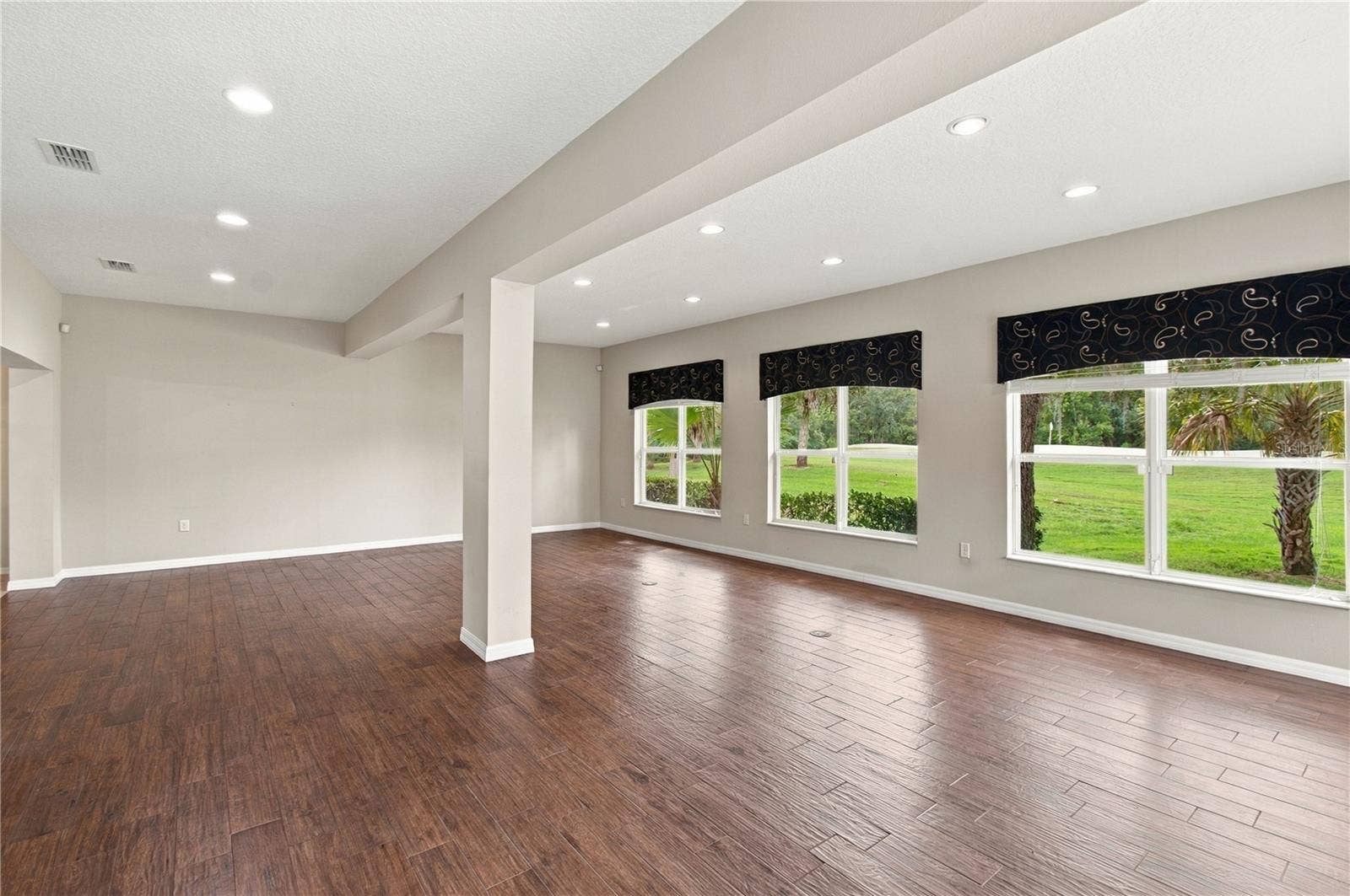 352 HAMRICK DR, Poinciana, FL 34759 Golf Course Views