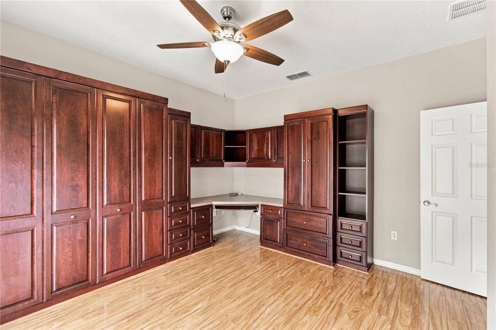 352 HAMRICK DR, Poinciana, FL 34759 Second Bedroom w/ Murphy Bed Desk