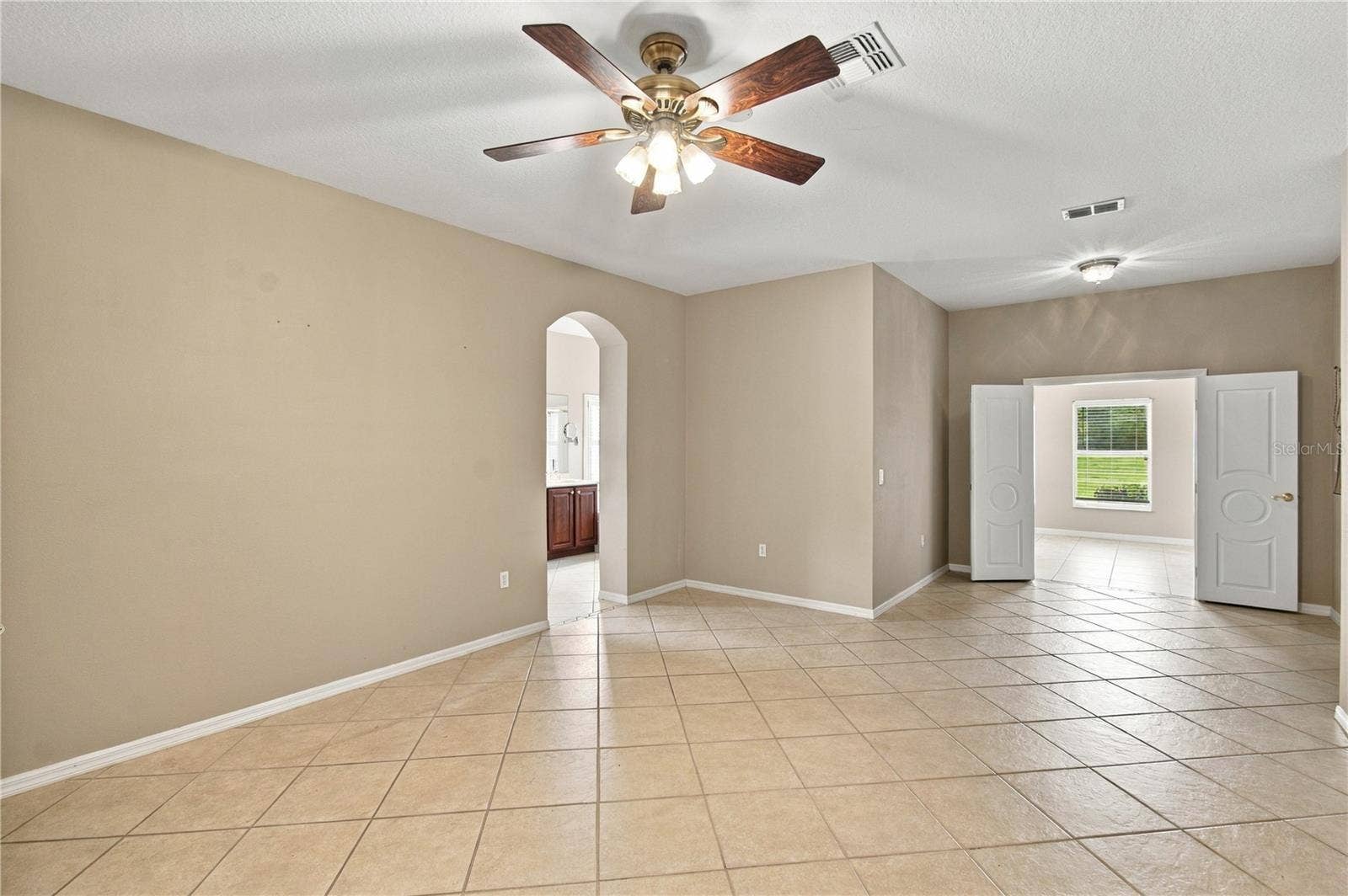352 HAMRICK DR, Poinciana, FL 34759 Primary Suite