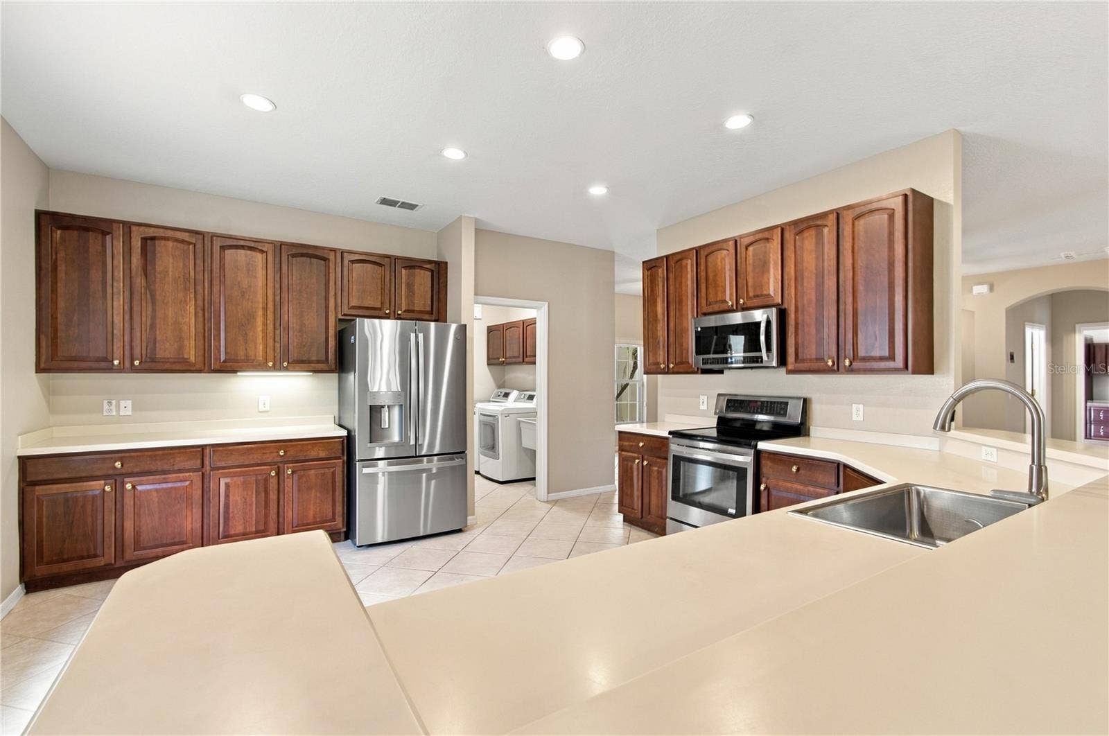 352 HAMRICK DR, Poinciana, FL 34759 Corian Counters