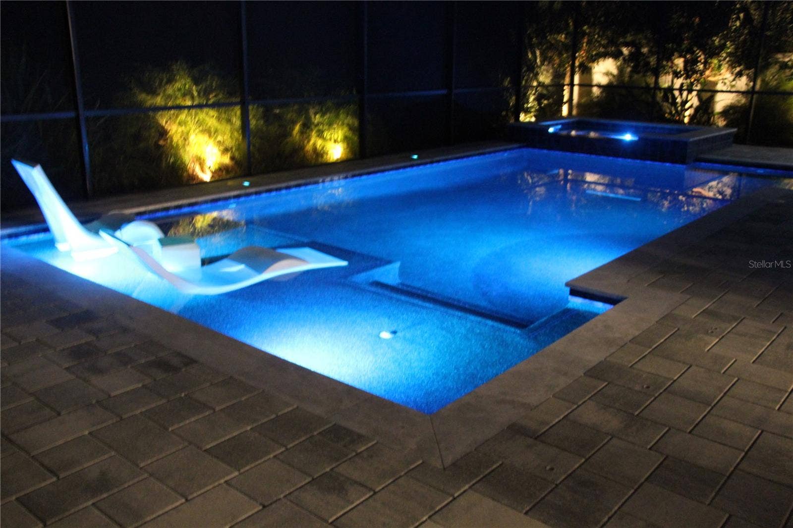 1859 BEACH RIDGE RD, Celebration, FL 34747 REMOTE CONTROLLED LIGHTING
