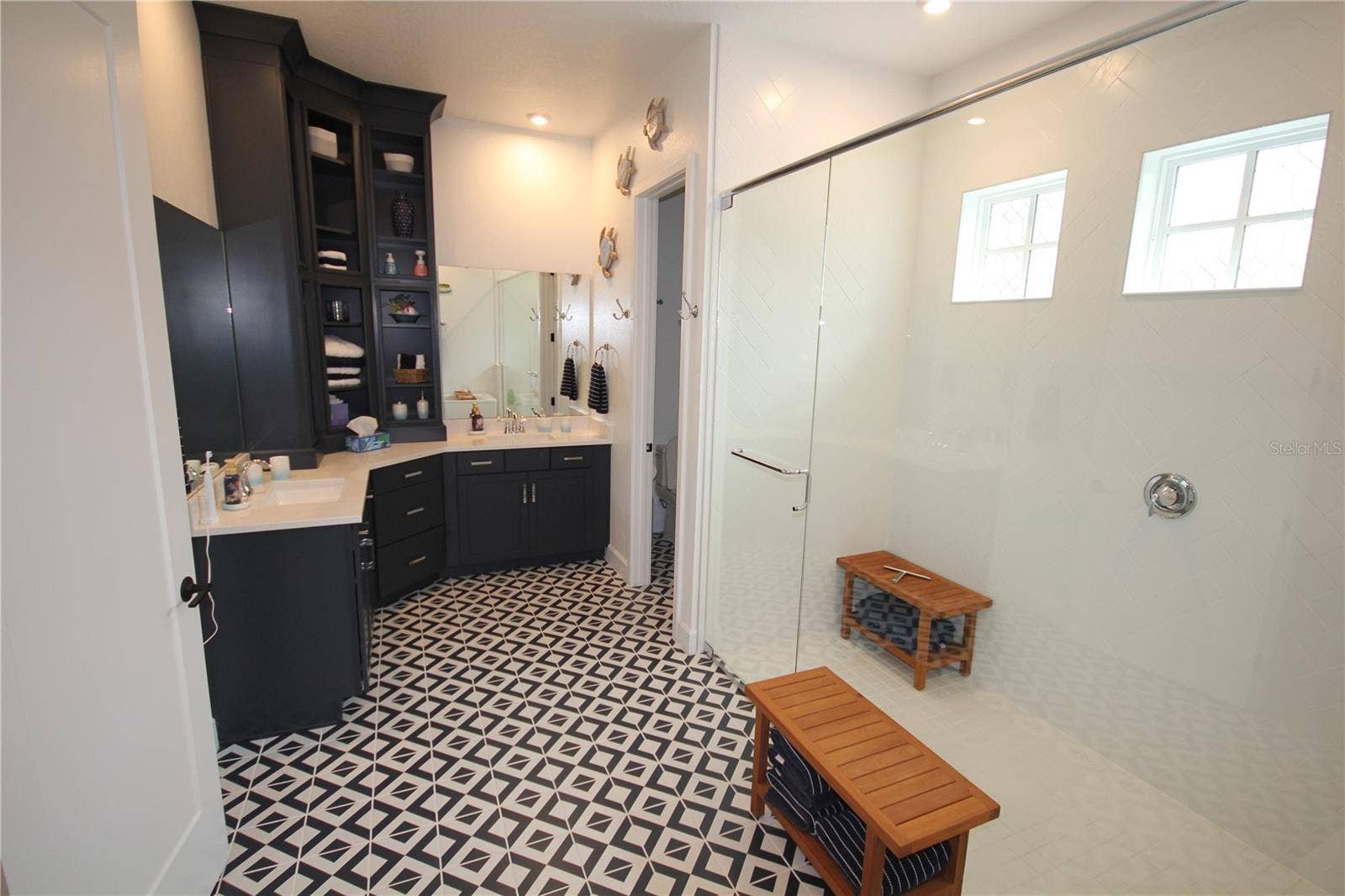 1859 BEACH RIDGE RD, Celebration, FL 34747 PRIMARY BATHROOM WITH UPGRADED CABINETRY
