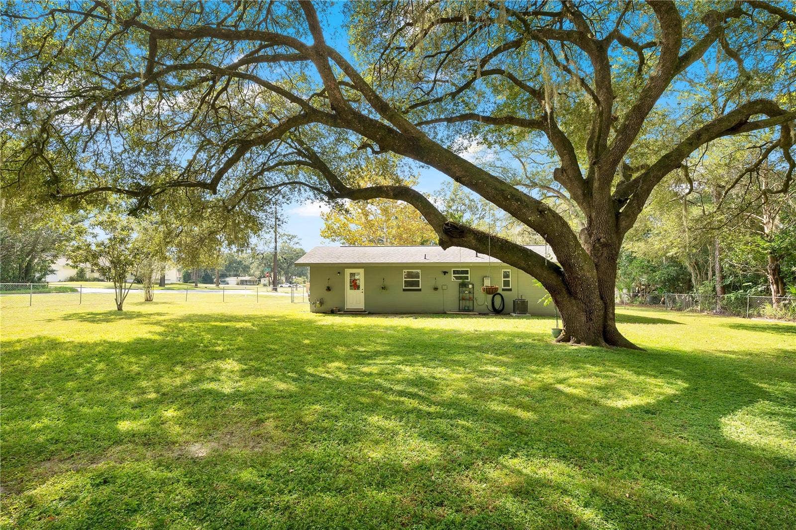 705 NE 44TH AVENUE, Ocala, FL 34470