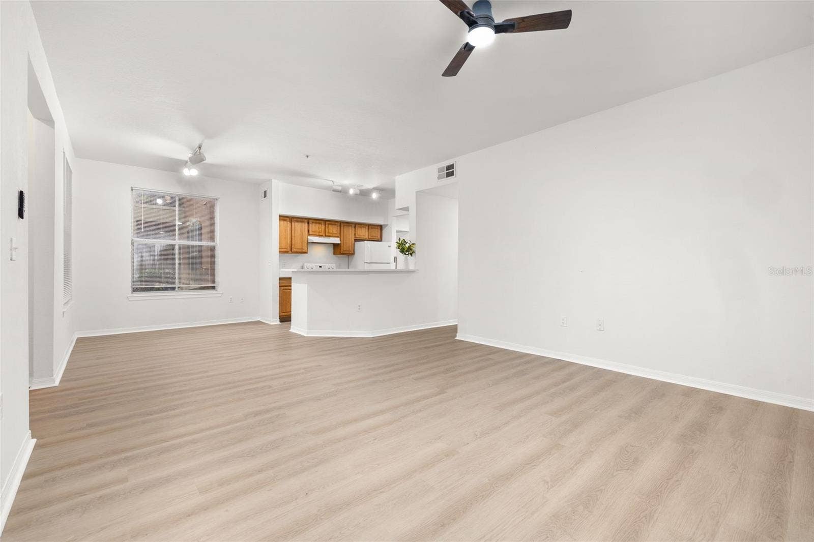 6025 WESTGATE DRIVE, #2518, Orlando, FL 32835 6025 WESTGATE DRIVE, #2518, Orlando, FL 32835