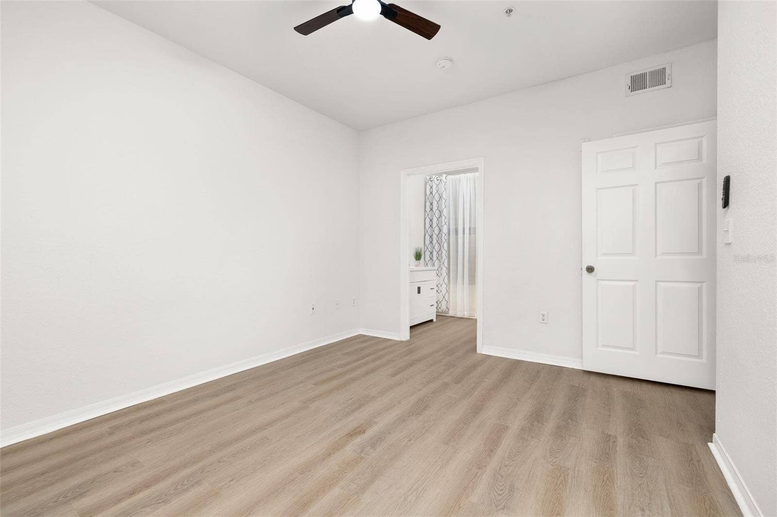6025 WESTGATE DRIVE, #2518, Orlando, FL 32835 6025 WESTGATE DRIVE, #2518, Orlando, FL 32835