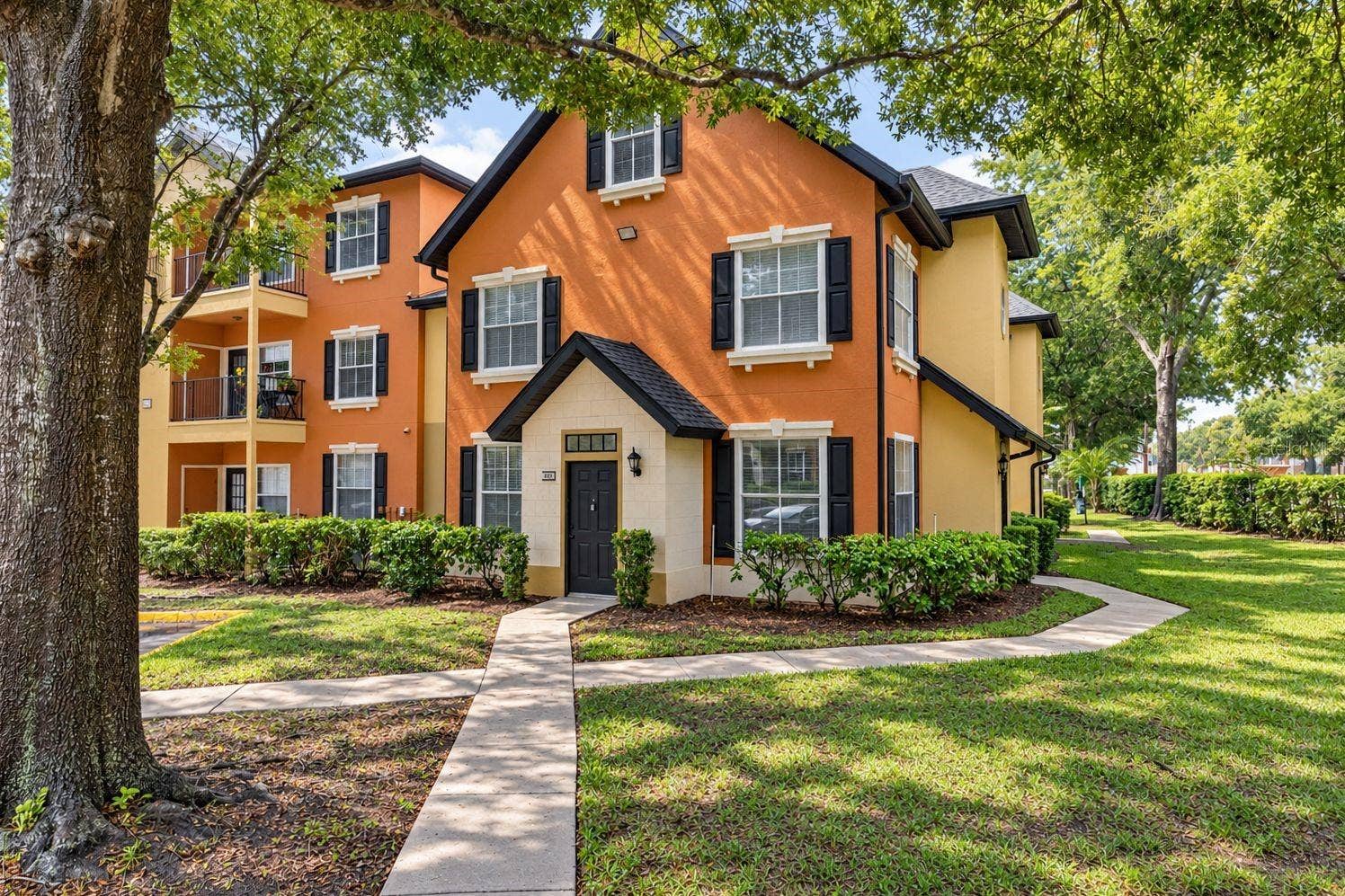 6025 WESTGATE DRIVE, #2518, Orlando, FL 32835 Front of home - first floor