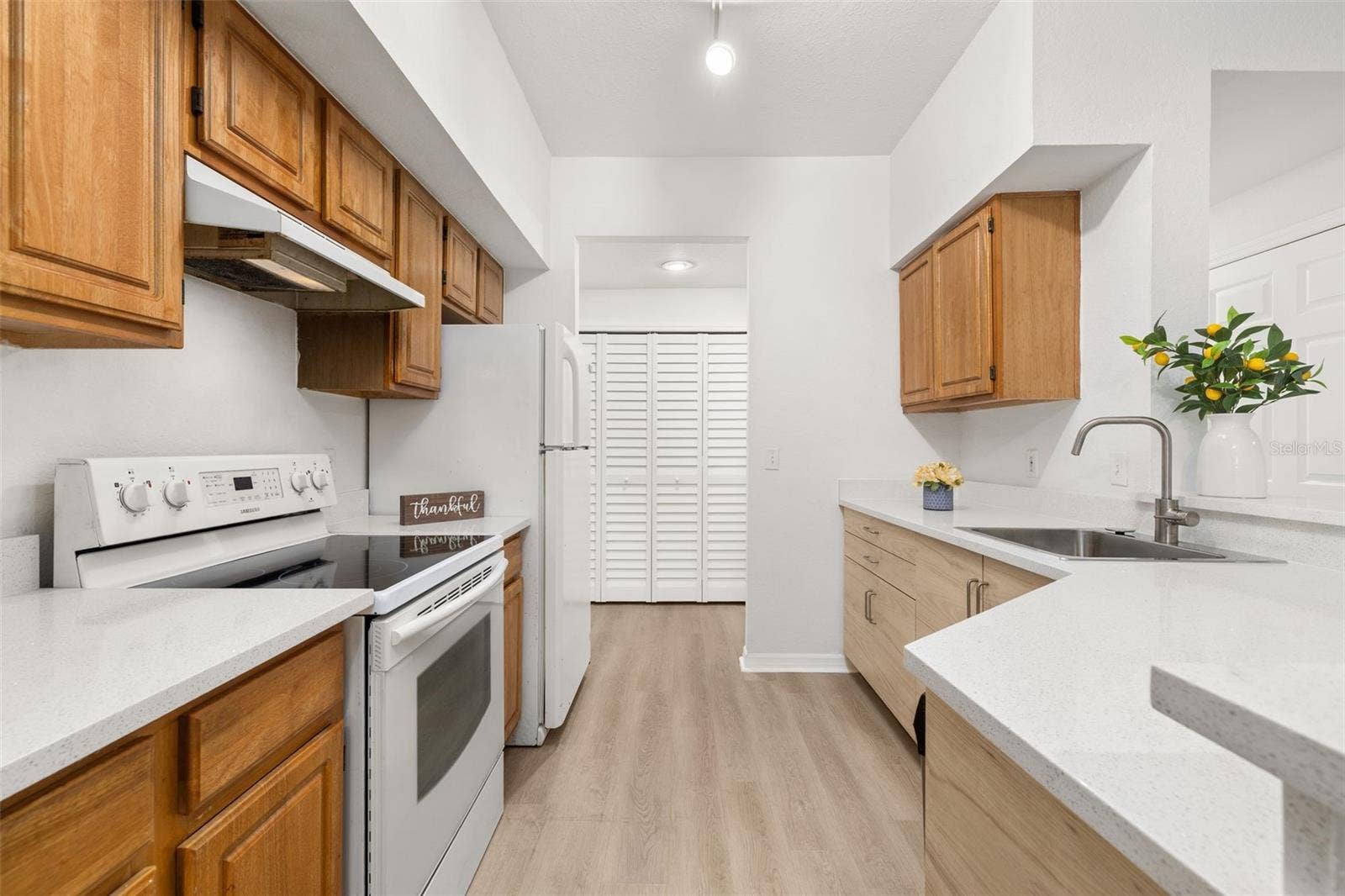6025 WESTGATE DRIVE, #2518, Orlando, FL 32835 6025 WESTGATE DRIVE, #2518, Orlando, FL 32835