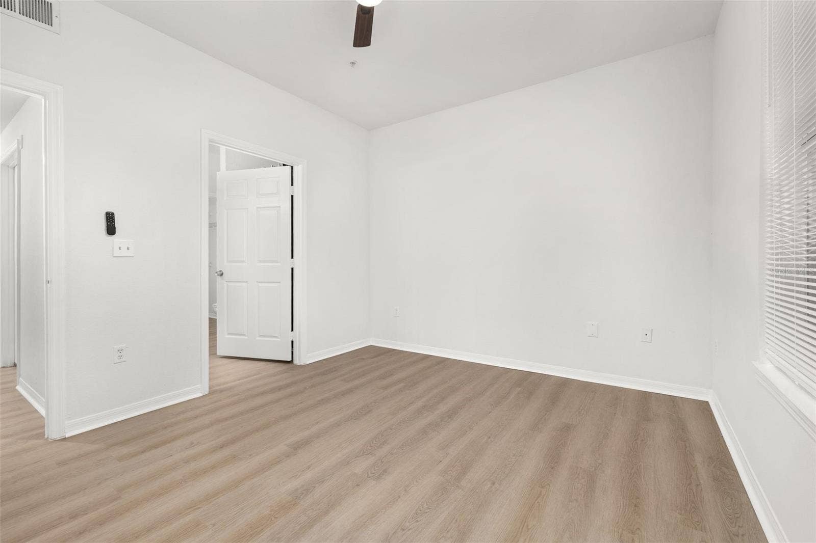 6025 WESTGATE DRIVE, #2518, Orlando, FL 32835 6025 WESTGATE DRIVE, #2518, Orlando, FL 32835