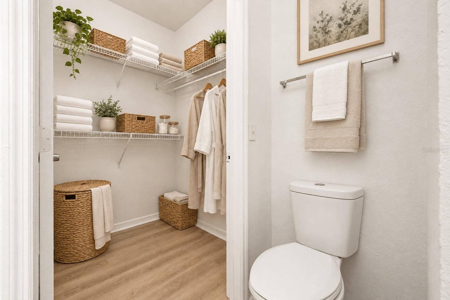 6025 WESTGATE DRIVE, #2518, Orlando, FL 32835 Bathroom 2/closet