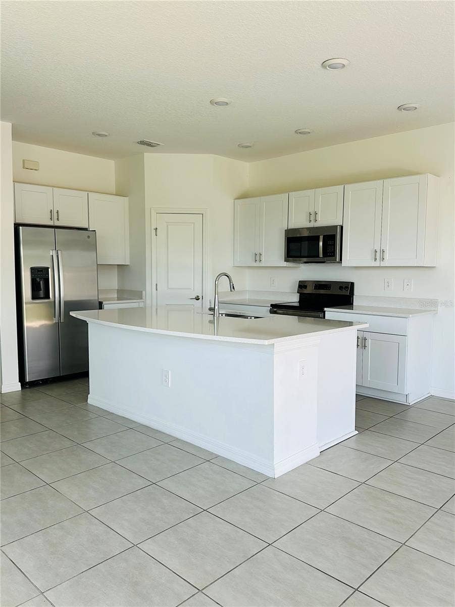 2287 PORTRAIT STREET, Kissimmee, FL 34758