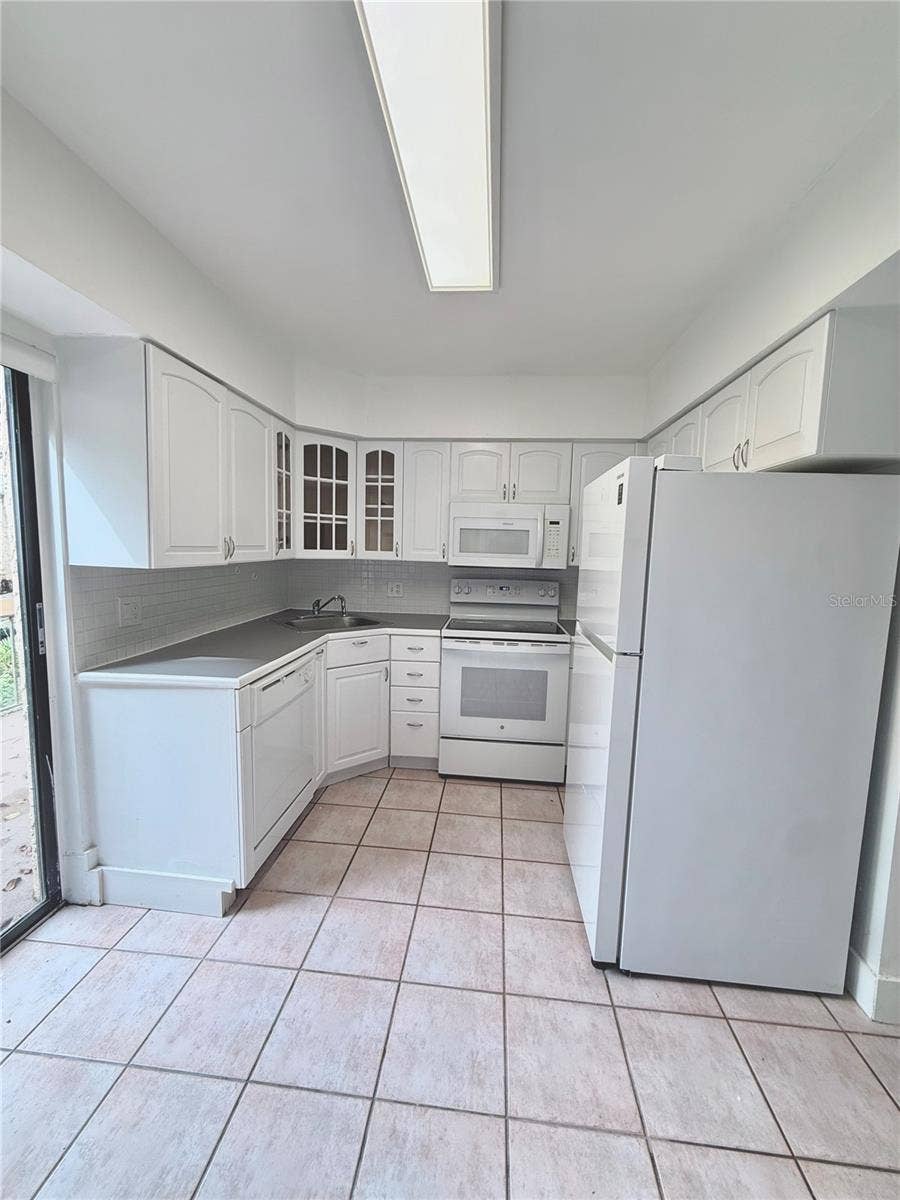 191 WIMBLEDON LAKE DRIVE, Plantation, FL 33324 191 WIMBLEDON LAKE DRIVE, Plantation, FL 33324