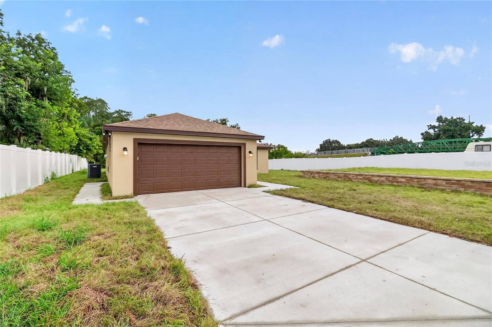 1097 CAREFREE COVE DR, Winter Haven, FL 33881