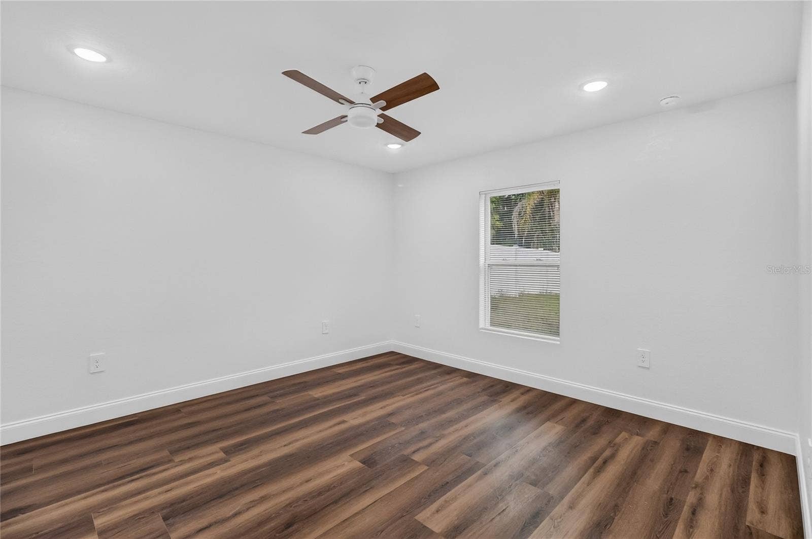 1097 CAREFREE COVE DR, Winter Haven, FL 33881