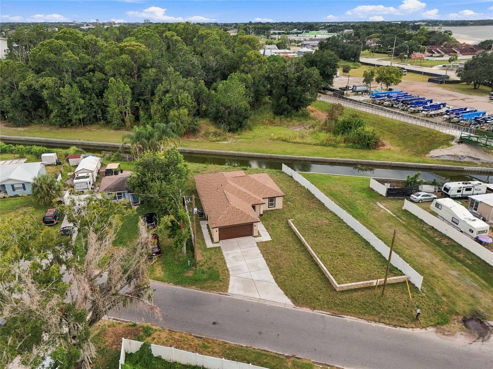 1097 CAREFREE COVE DR, Winter Haven, FL 33881