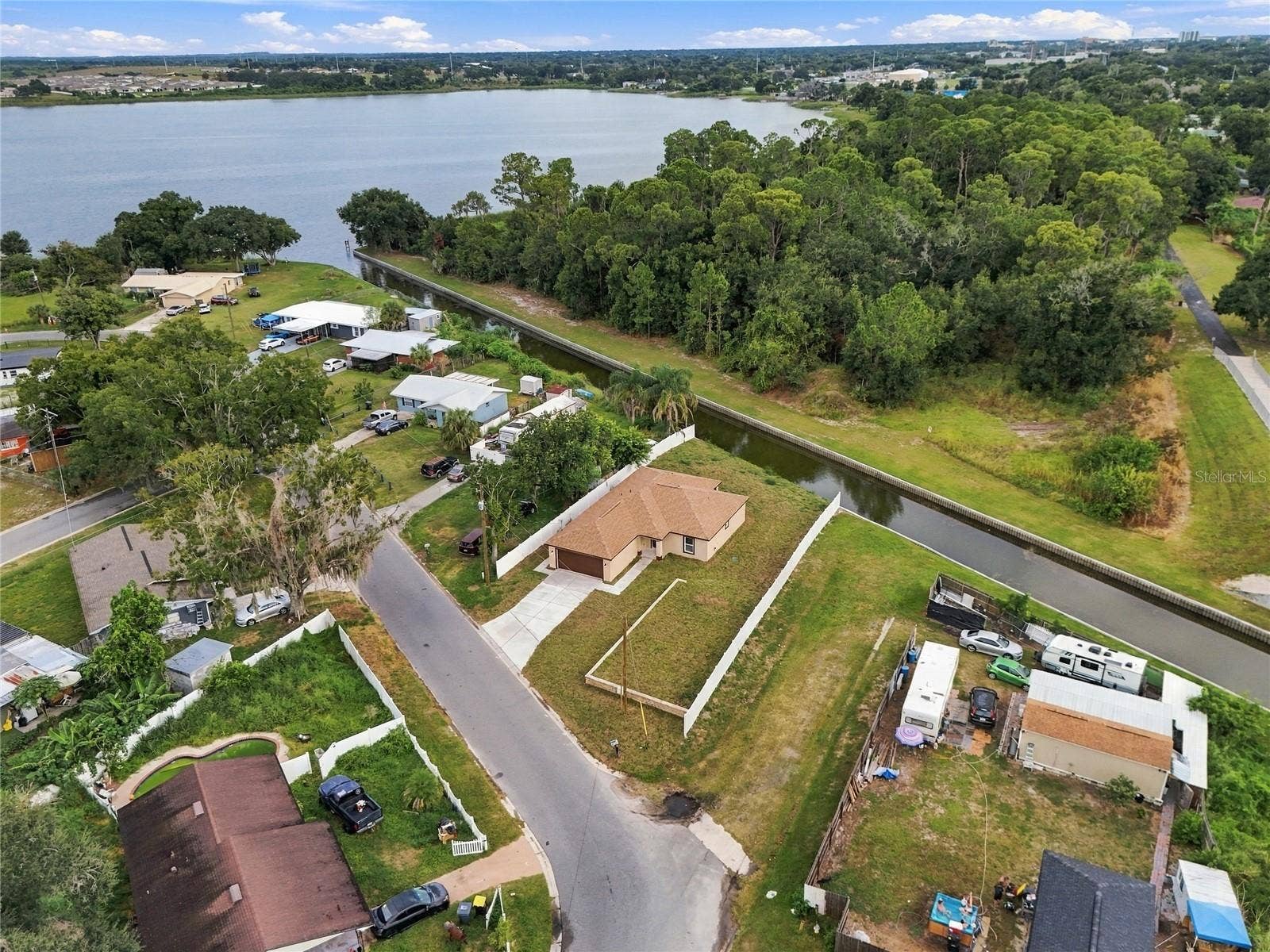 1097 CAREFREE COVE DR, Winter Haven, FL 33881