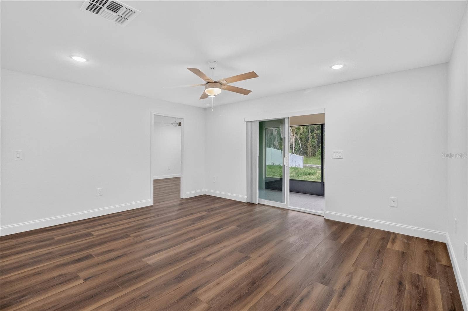 1097 CAREFREE COVE DR, Winter Haven, FL 33881