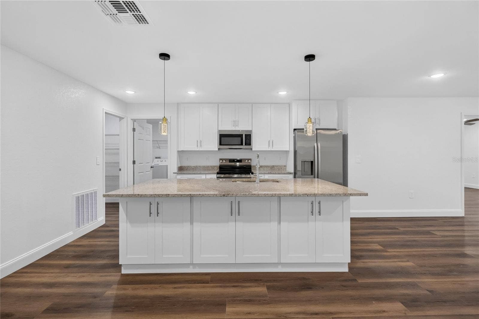 1097 CAREFREE COVE DR, Winter Haven, FL 33881