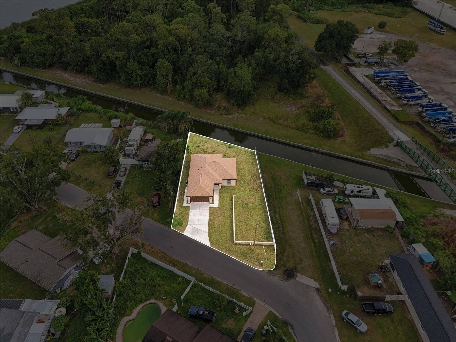 1097 CAREFREE COVE DR, Winter Haven, FL 33881