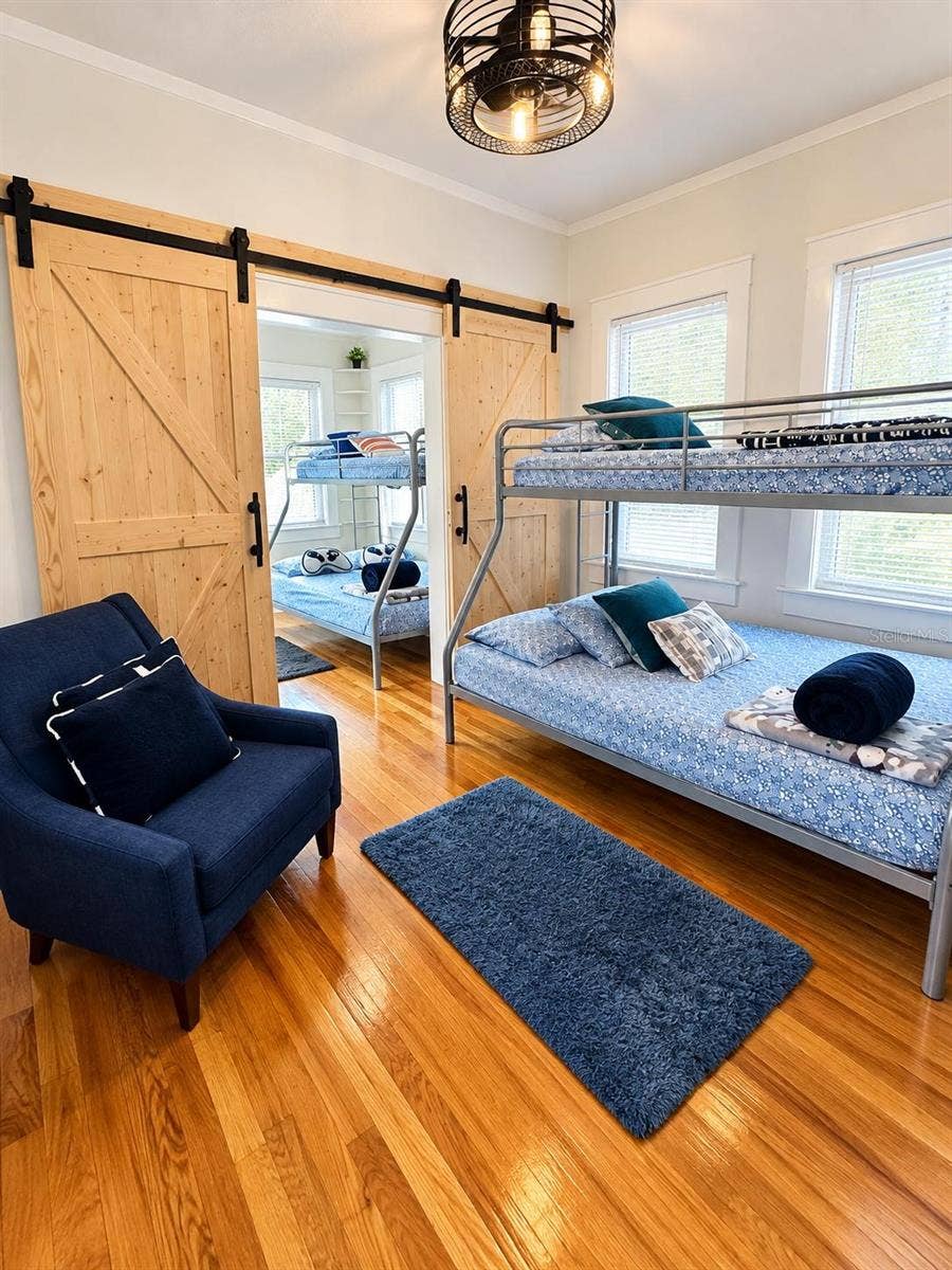 Main House bedroom 1