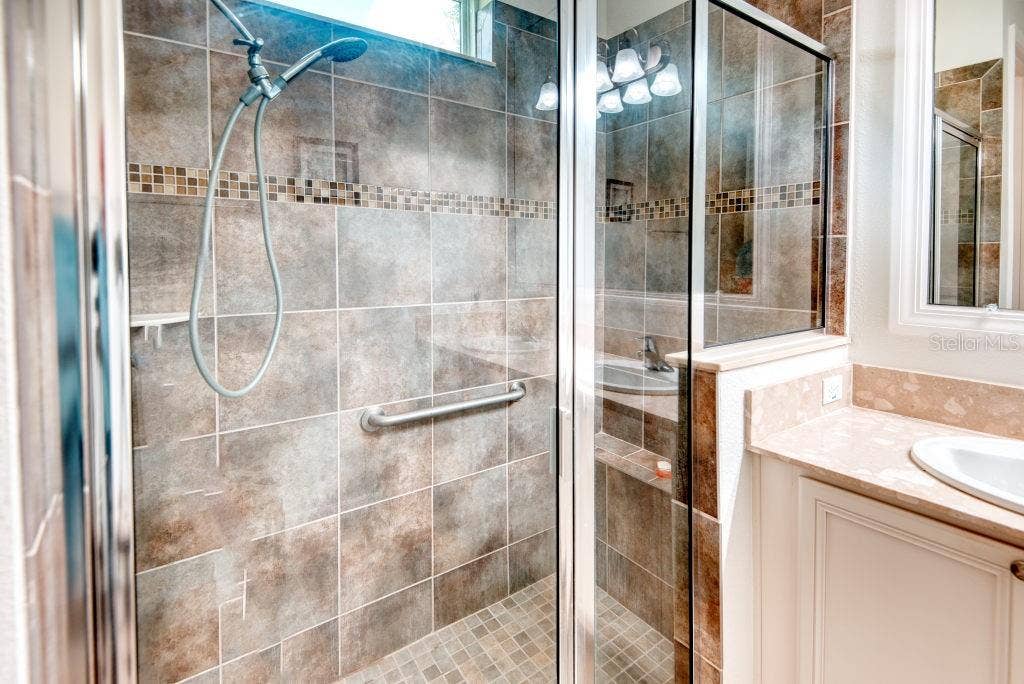 3432 FALLBROOK DRIVE, Poinciana, FL 34759 TILED Shower with Built-In Bench