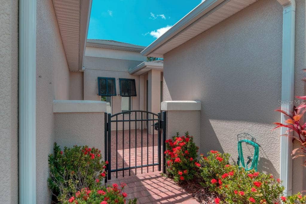 3432 FALLBROOK DRIVE, Poinciana, FL 34759 Gated Courtyard Entry